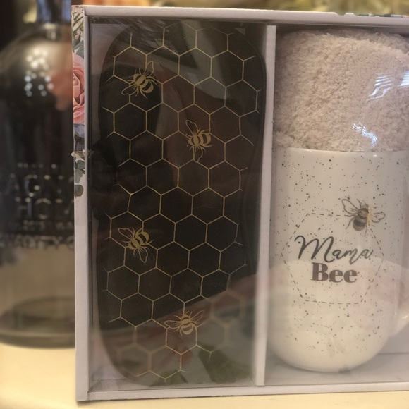 Mama Bee Boxed Gift Set - Picture 8 of 12